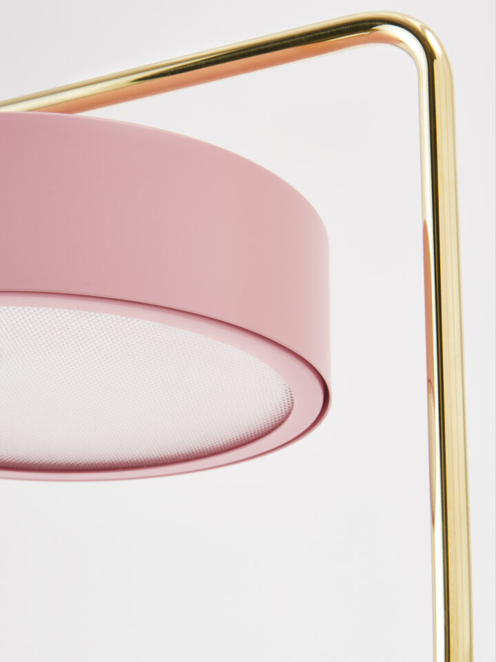 made-by-hand_petite-machine_floor-lamp_light-pink_grooved-glass-detail-720x960 made-by-hand_petite-machine_floor-lamp_light-pink_grooved-glass-detail-720x960