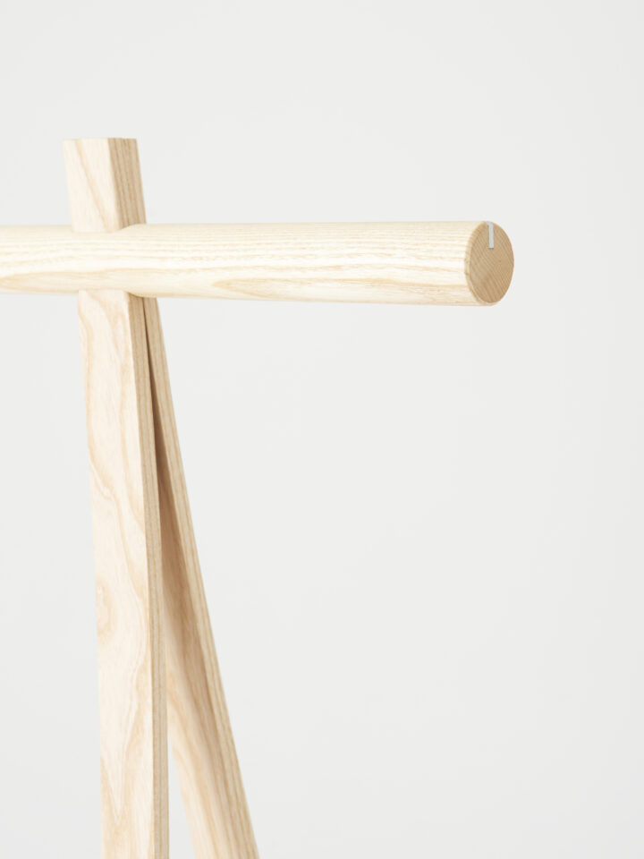 made-by-hand_coat-stand_100cm_ash_detail_base-720x960 made-by-hand_coat-stand_100cm_ash_detail_base-720x960