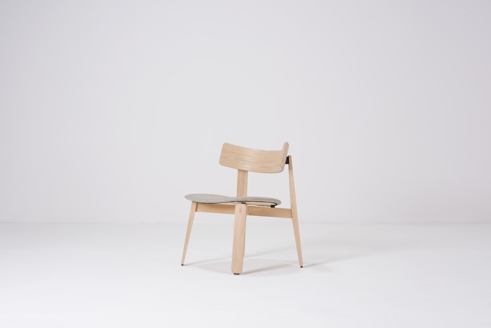 mq-st-nora-lounge-chair-60x73-56-oak-white-1015-archway-mlf-21-5_gazzda_noralounge