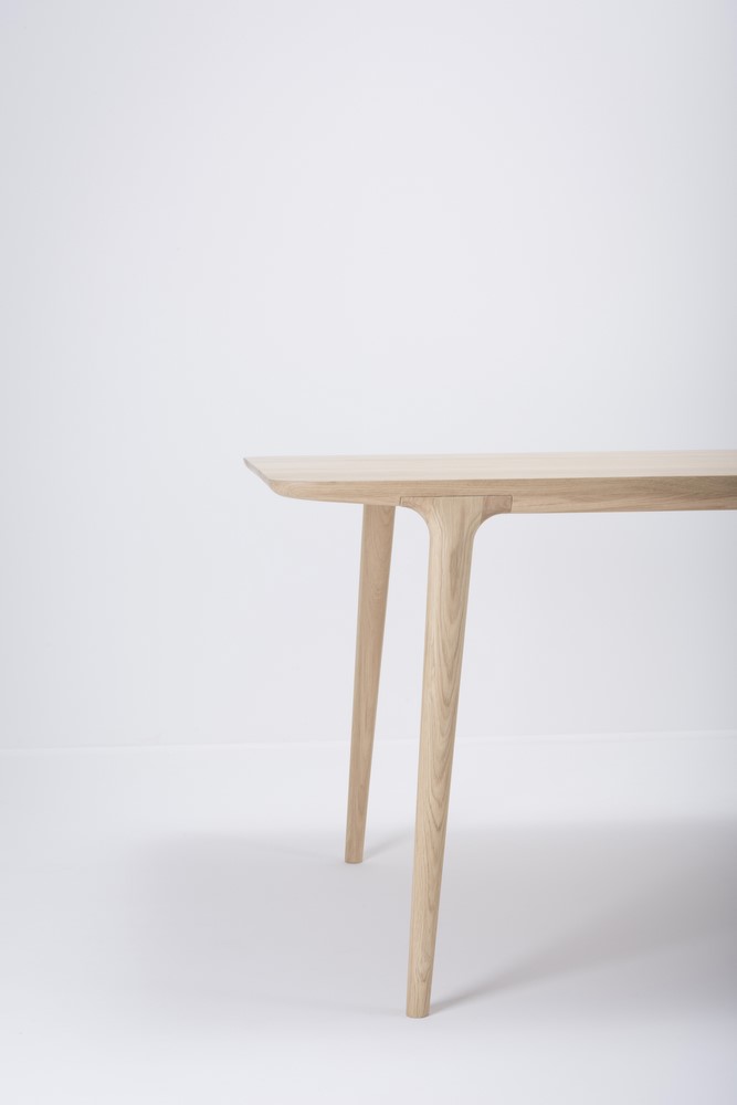 mq-st-fawn-table-220x90x75-oak-white-1015-8_gazzda_fawntable