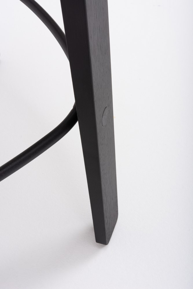 mq-hq-st-nora-bar-chair-with-backrest-low-49x80x44_5-oak-lacquer-black-9005-dakar-leather-grey-12_gazzda_norabarstool