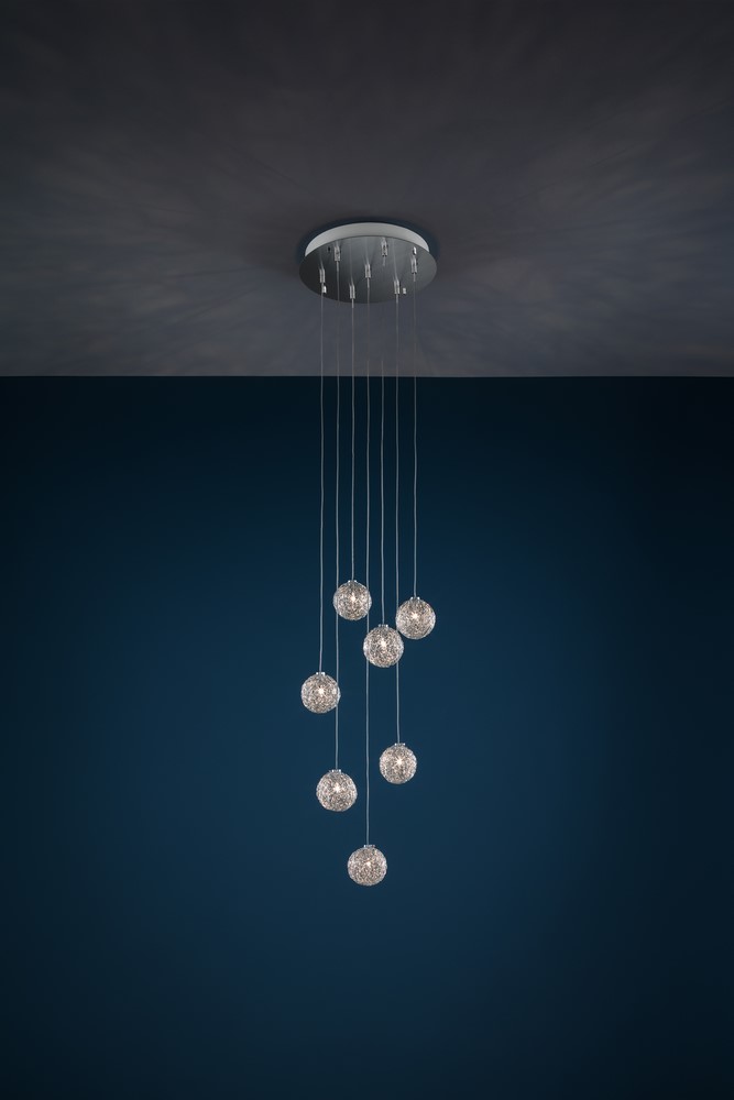 sweet-light-chandelier-on sweet-light-chandelier-on