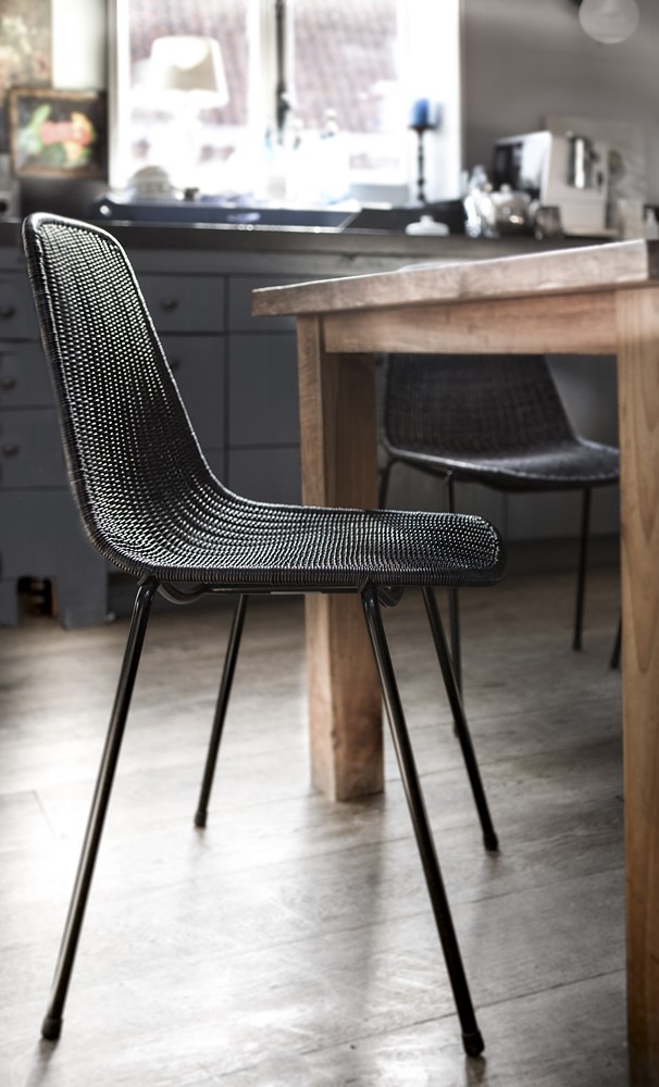 basket-chair-blackdark-grey-solo-lodder_feelgooddesign_basketindoor