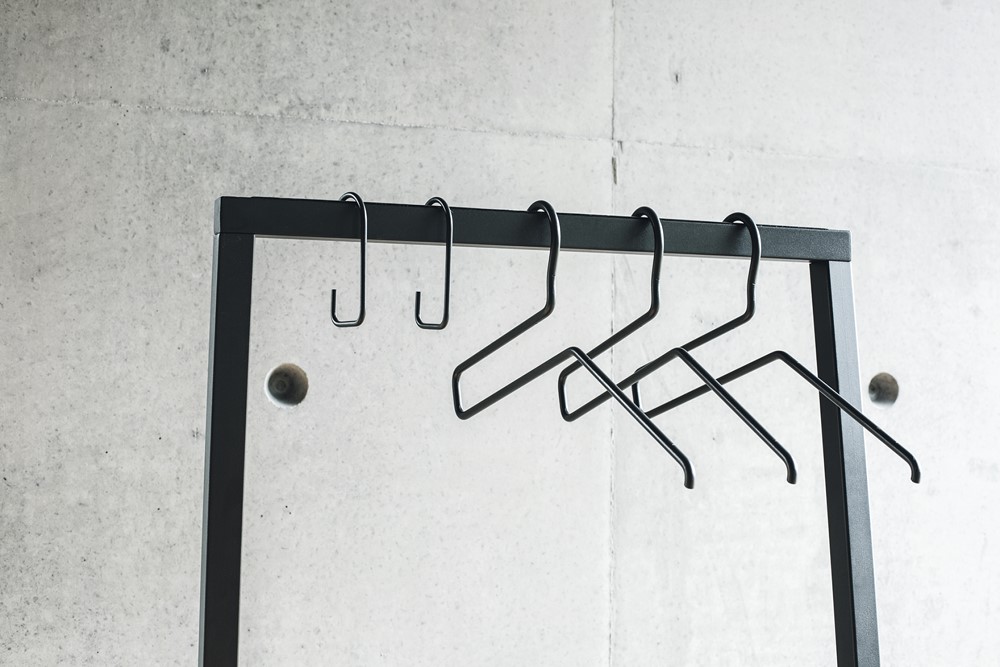 bedesign_lume_hook_coat_hanger_charcoal_black_1_bedesign_lumehooks