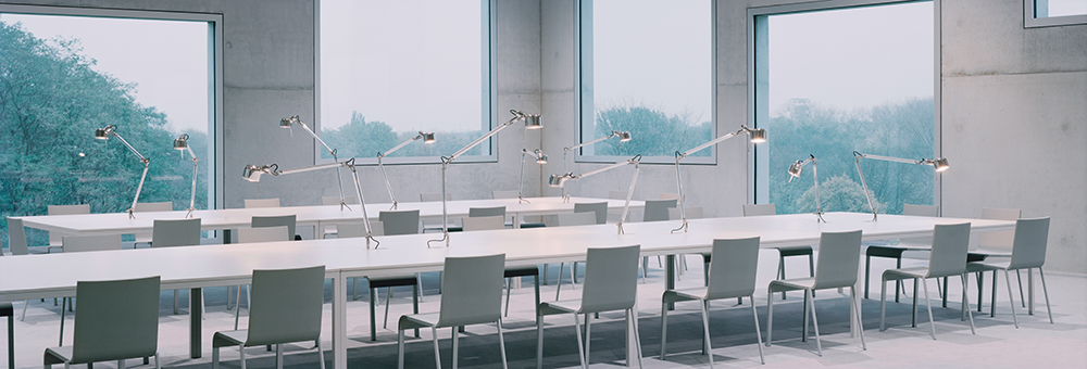 serien_job_t_furniture_polished