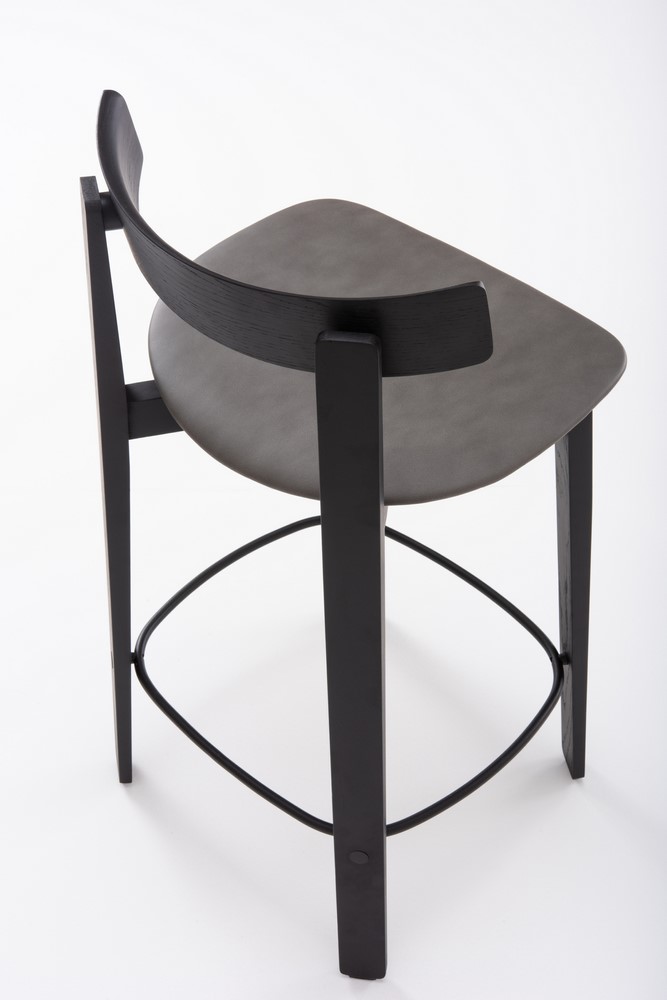 mq-hq-st-nora-bar-chair-with-backrest-low-49x80x44_5-oak-lacquer-black-9005-dakar-leather-grey-7_gazzda_norabarstool
