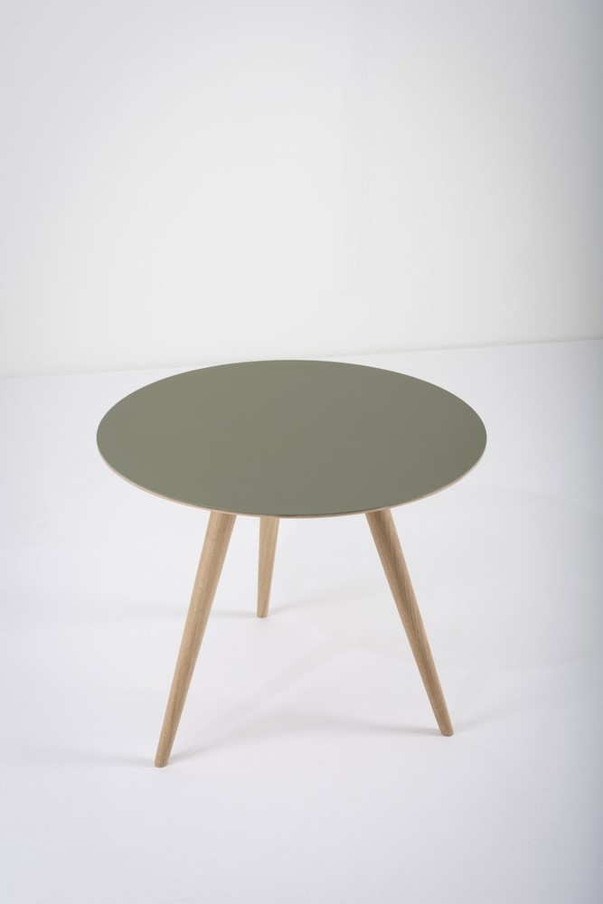 mq-st-arp-round-table-55x45-oak-white-1015-desktop-linoleum-dark-olive-4184-3_gazzda_arp