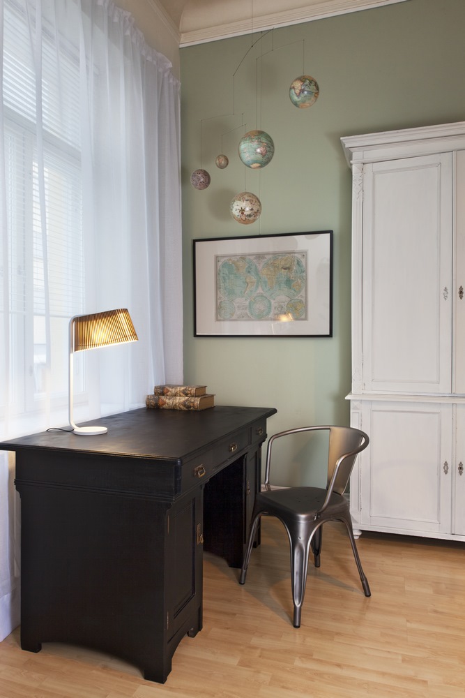 secto_design_owalo_7020_residence_bureau_ungewohnt(1)