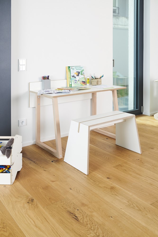 210317_tojokids211417_tojo_stubehocker 210317_tojokids211417_tojo_stubehocker