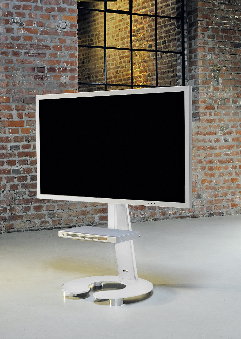 wissmann-111-3-weiss-tv-standfuss