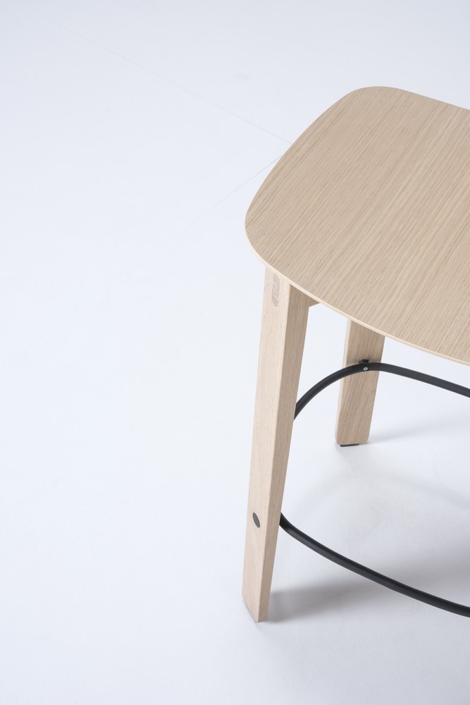 mq-st-nora-bar-chair-without-backrest-low-44x78x42-oak-white-1015-8_gazzda_norabarstool mq-st-nora-bar-chair-without-backrest-low-44x78x42-oak-white-1015-8_gazzda_norabarstool