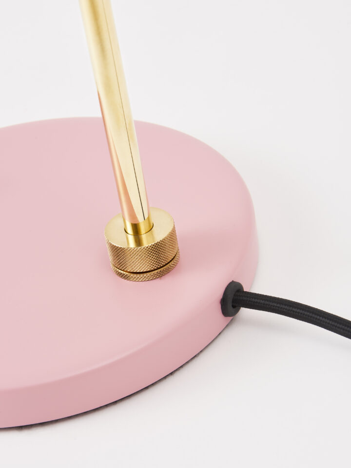 made-by-hand_petite-machine_floor-lamp_light-pink_base-detail-720x960 made-by-hand_petite-machine_floor-lamp_light-pink_base-detail-720x960