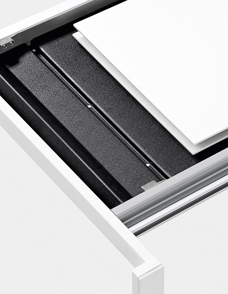 kristalia-esstisch-thin-k-aluminium-weiss-auszug kristalia-esstisch-thin-k-aluminium-weiss-auszug