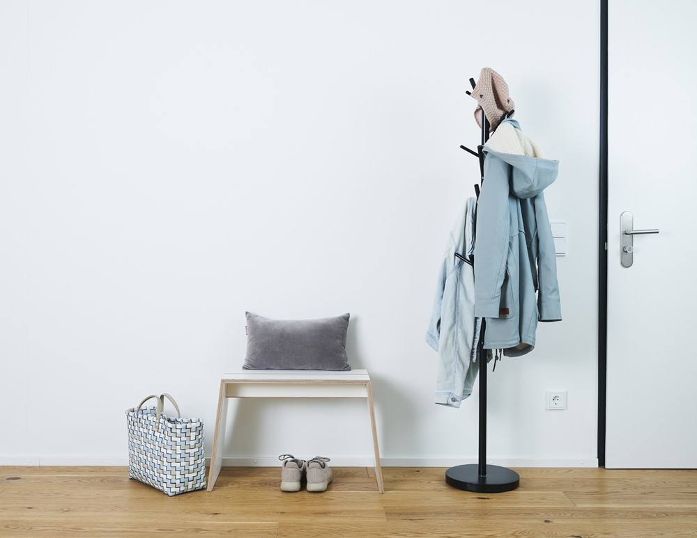 210317_tojokids211469_tojo_stubehocker 210317_tojokids211469_tojo_stubehocker