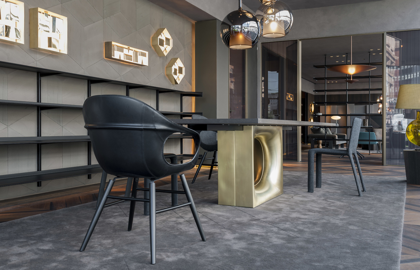 holo-elephantbaselegno-1400x900 holo-elephantbaselegno-1400x900