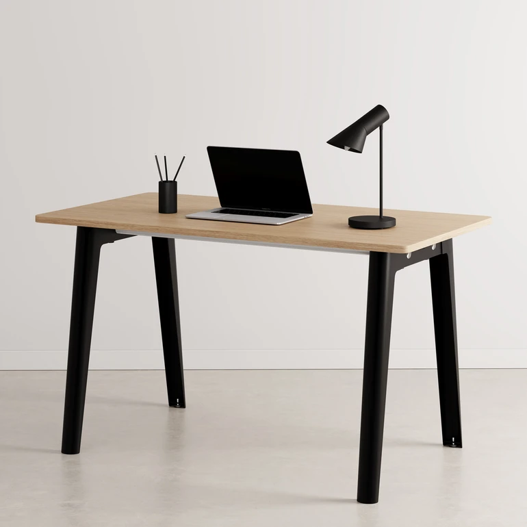 New Modern Schreibtisch von Tiptoe