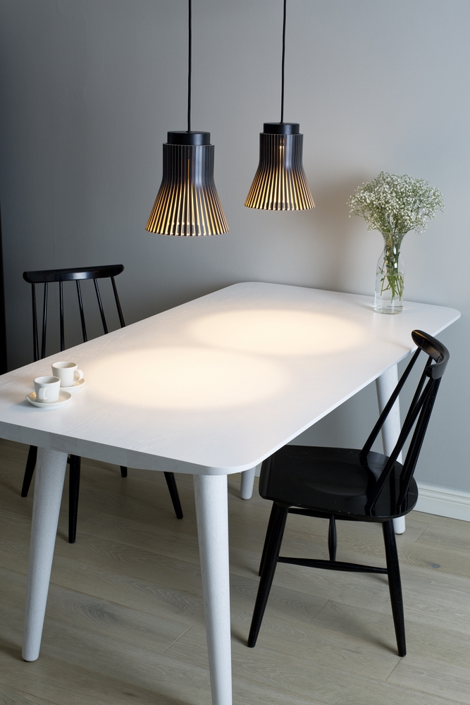 secto_design_petite_4600_dining_ungewohnt secto_design_petite_4600_dining_ungewohnt