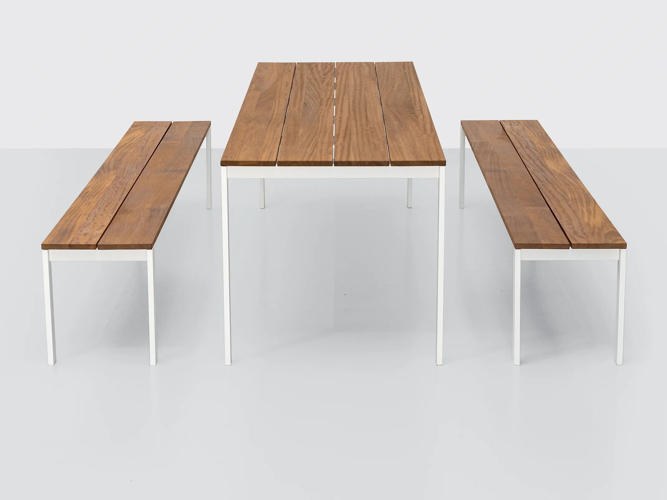 Kristalia Outdoor Sitzbank BE-EASY slatted Teak Kristalia Outdoor Sitzbank BE-EASY slatted Teak