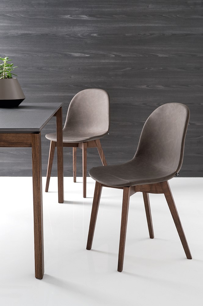calligaris_connubia_cb1665-v_p12_s0c_cb4724_ungewohnt