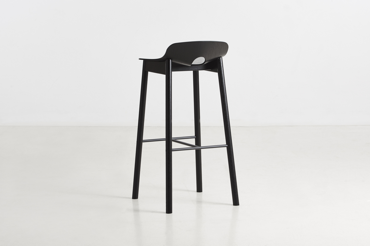 100811_mono_bar_stool_black_4 100811_mono_bar_stool_black_4