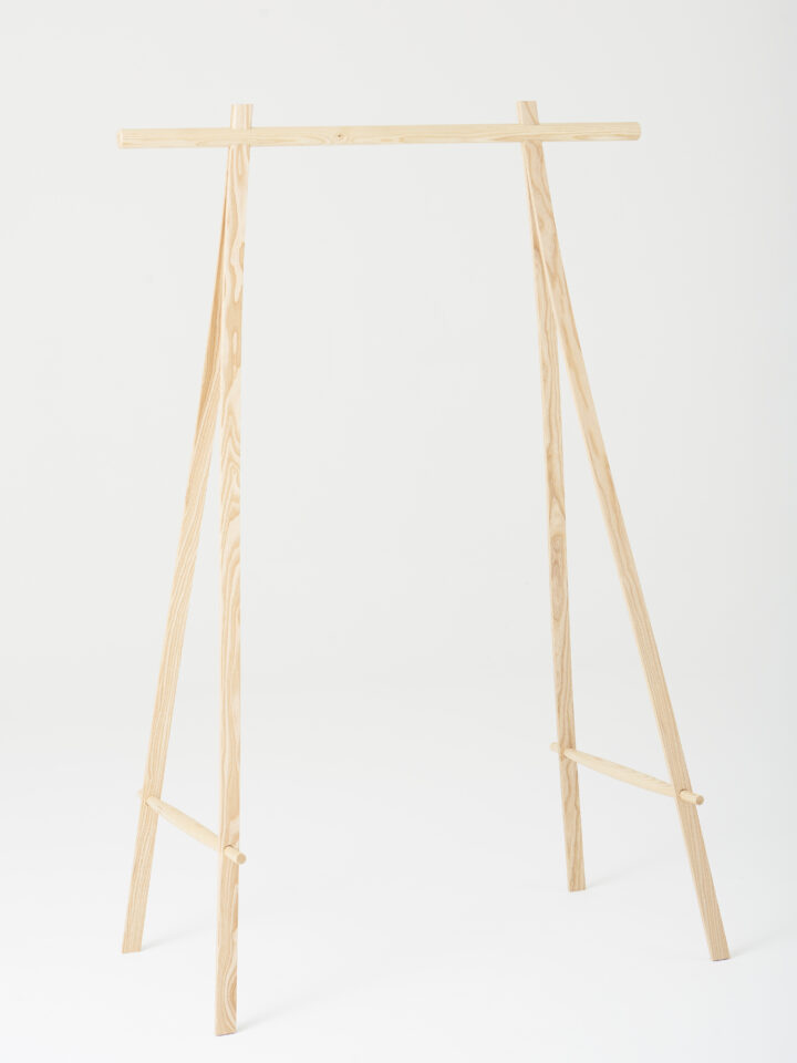 made-by-hand_coat-stand_100cm_ash_full-frontal-twisted-720x960 made-by-hand_coat-stand_100cm_ash_full-frontal-twisted-720x960