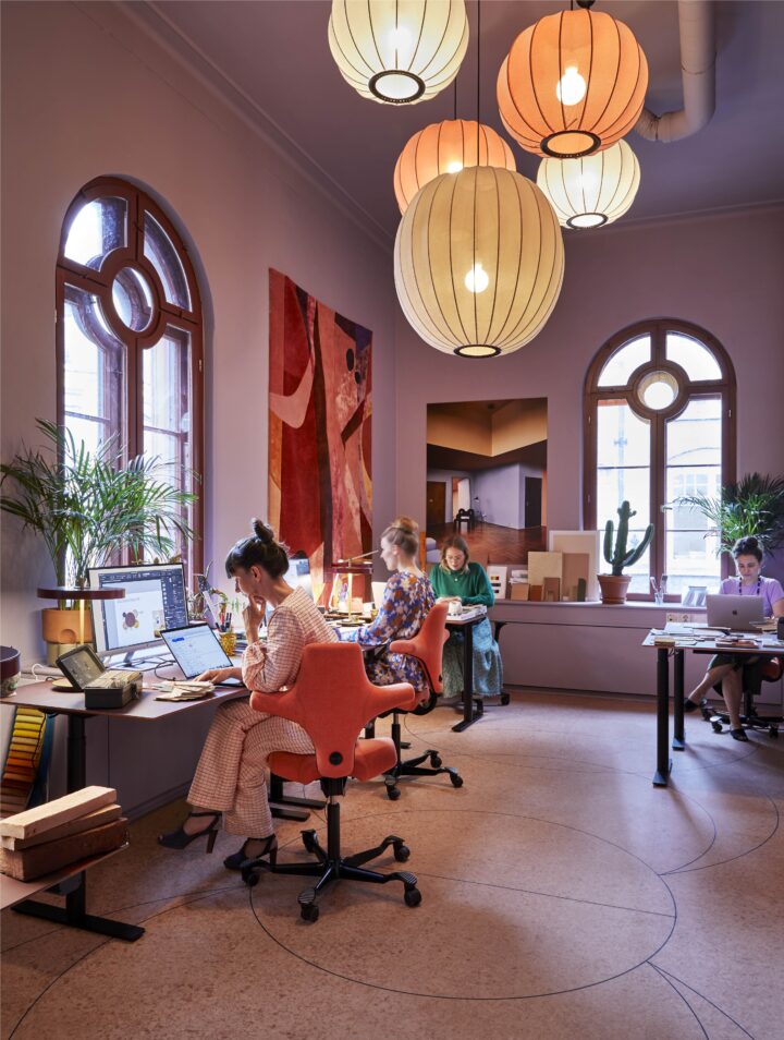 made-by-hand_knit-wit_pendants_sizes-mix_colour-mix_koi-colour-studio_oslo-720x954 made-by-hand_knit-wit_pendants_sizes-mix_colour-mix_koi-colour-studio_oslo-720x954