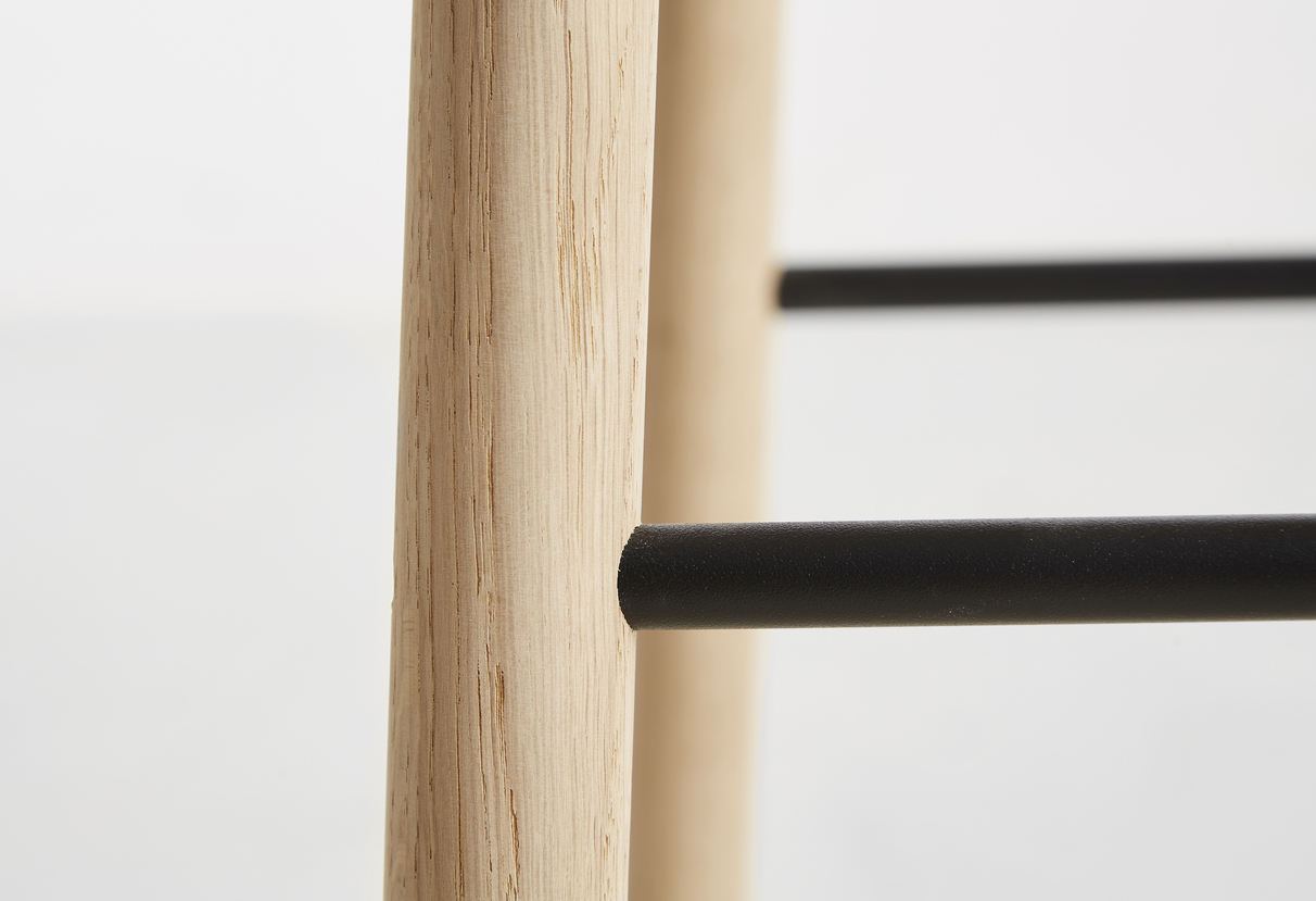 100810_mono_bar_stool_6 100810_mono_bar_stool_6