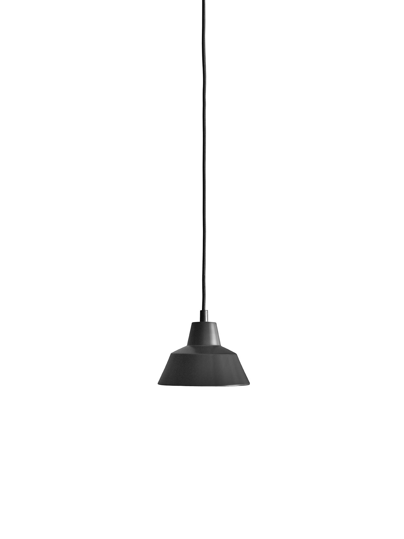 made-by-hand_workshop-lamp_pendant_w1-o18cm_matte-black-1(1)
