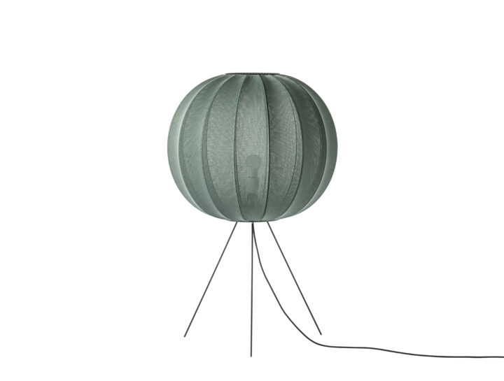 made-by-hand_knit-wit_floor-lamp-medium_o60cm_tweed-green-720x545