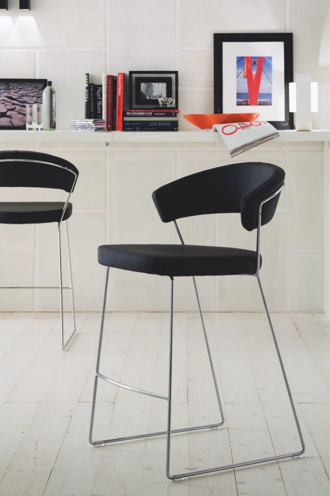 cs1087-gu_p77_357_calligaris_barhocker_ungewohnt cs1087-gu_p77_357_calligaris_barhocker_ungewohnt