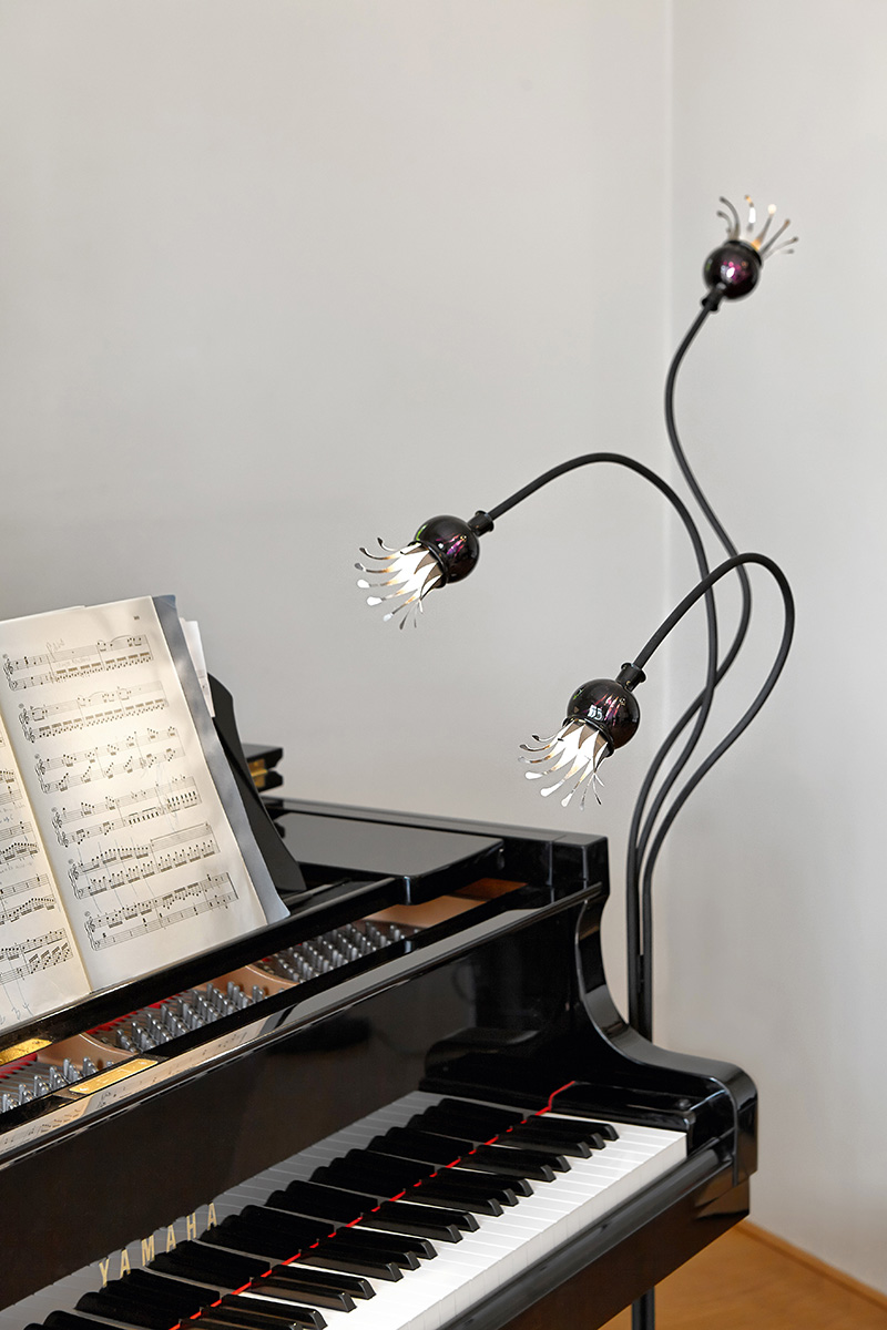 serien_poppy_f_3-arms_violet_black serien_poppy_f_3-arms_violet_black