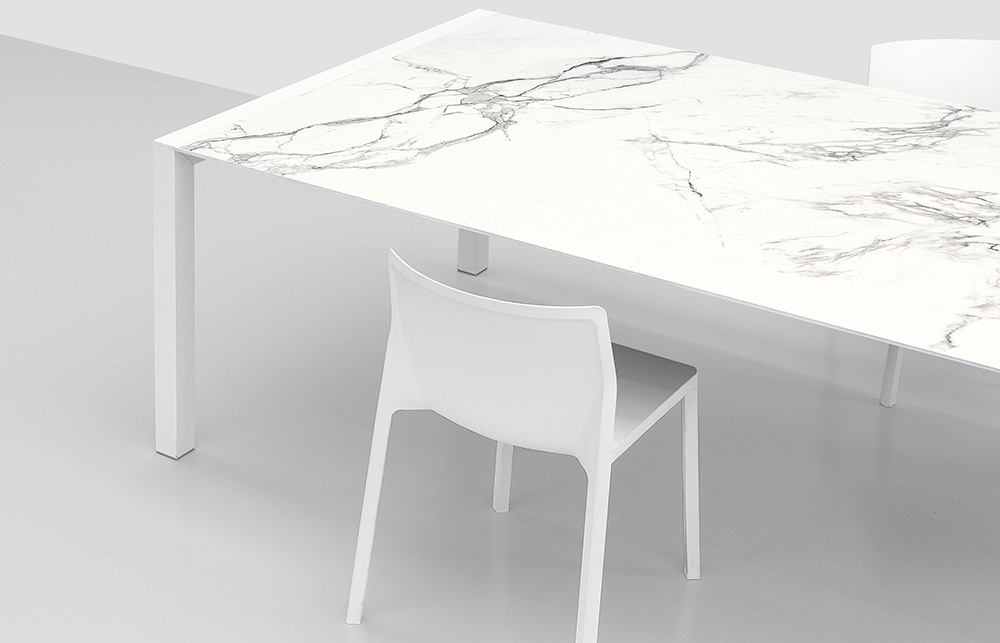 kristalia-sushi-dekton-aura