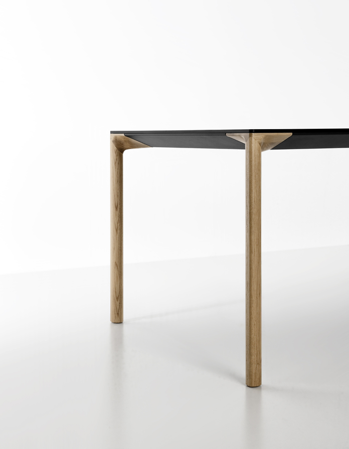 b_4-700x900 b_4-700x900