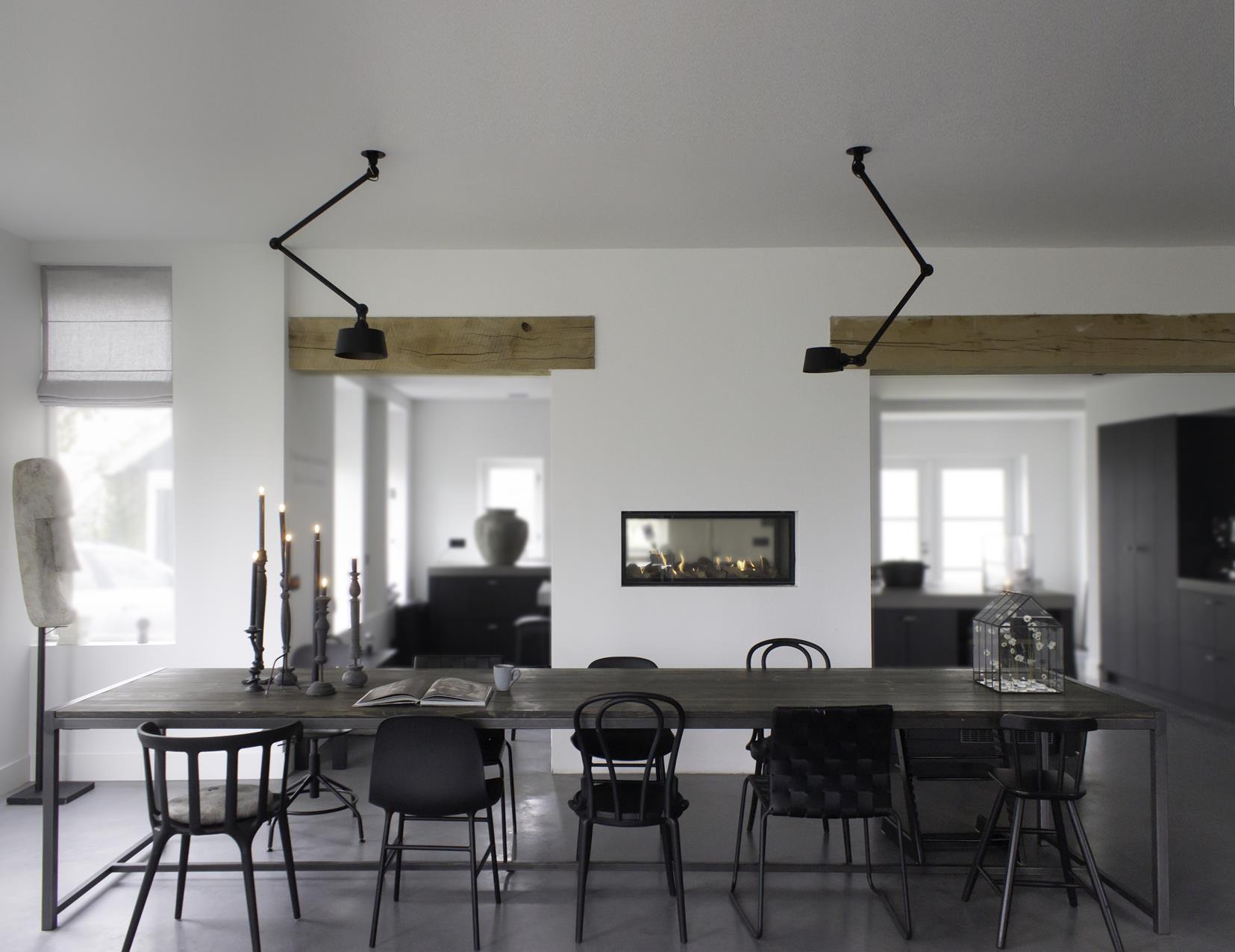 bolt-ceiling-2-arm-sidefit-underfit-install-sb-1655x1276-small bolt-ceiling-2-arm-sidefit-underfit-install-sb-1655x1276-small