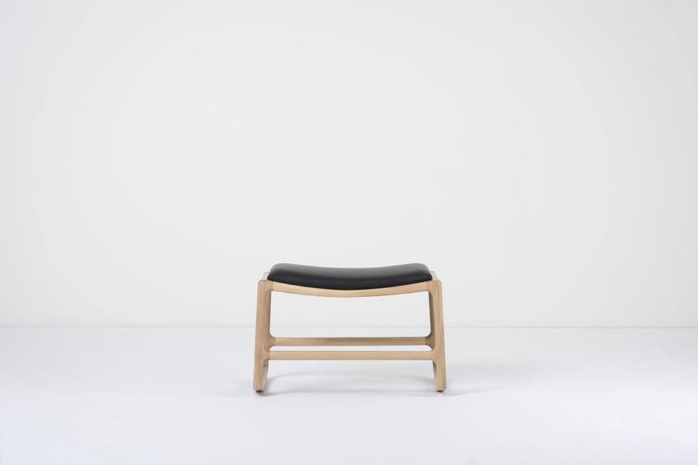 mq-st-dedo-footstool-oak-white-1015-dakar-leather-black-0500-1_gazzda_dedofootstool mq-st-dedo-footstool-oak-white-1015-dakar-leather-black-0500-1_gazzda_dedofootstool