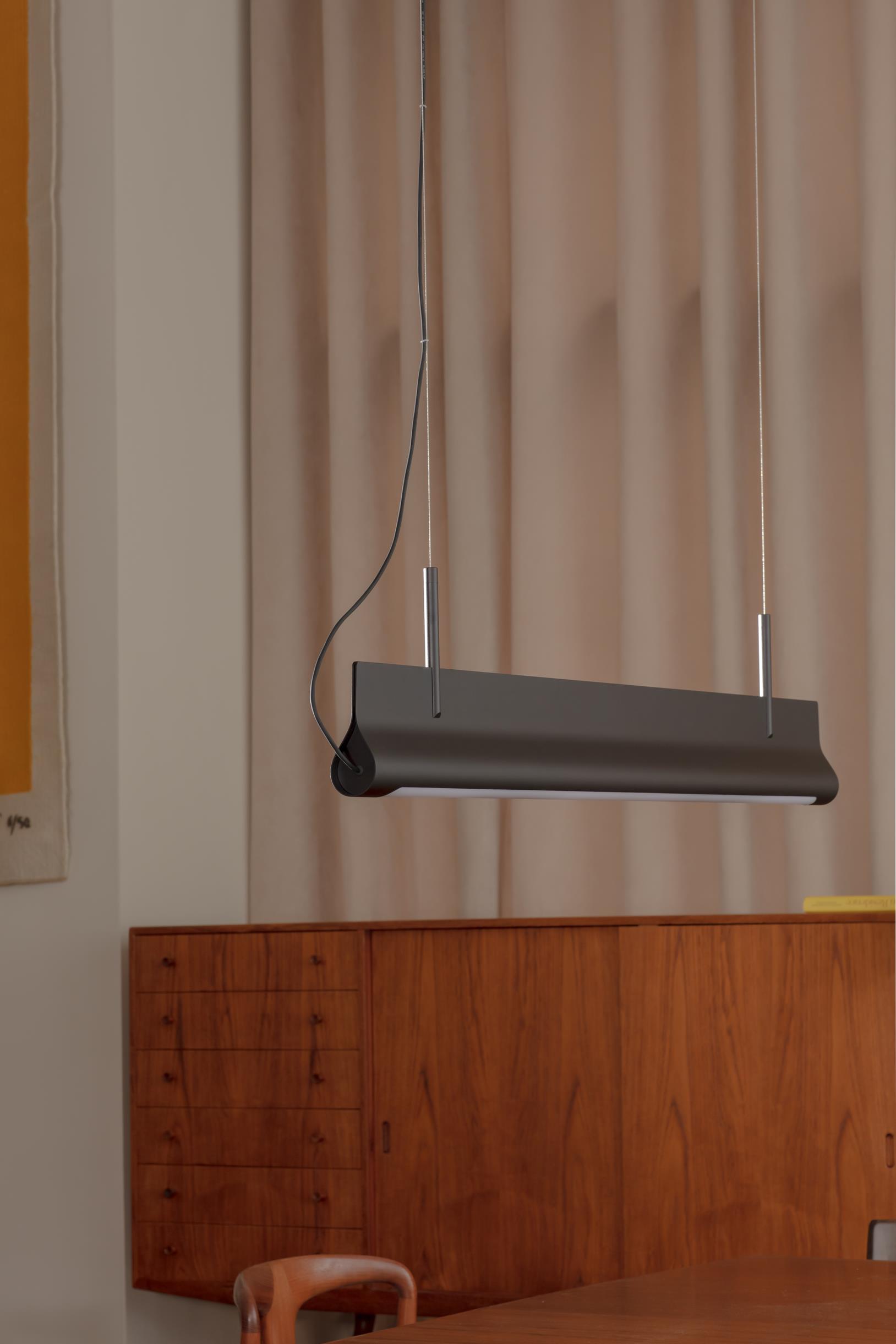 ago-pinch-image-2019-01-1628x2442-small ago-pinch-image-2019-01-1628x2442-small