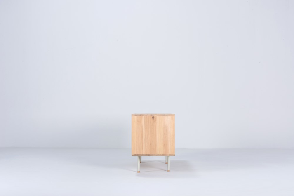 mq-st-fina-sideboard-150x45x64-oak-white-1015-linoleum-mushroom-4176-4_gazzda_fina_sideboard