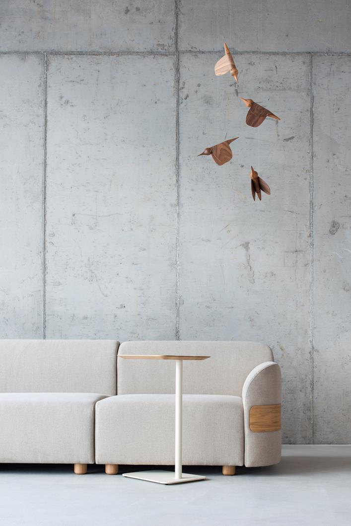 am-loop-side-table-veneer-oak-natural-lacquer-lua468-powder-coated-steel-mushroom-matte-1013-0-707x1059-small am-loop-side-table-veneer-oak-natural-lacquer-lua468-powder-coated-steel-mushroom-matte-1013-0-707x1059-small