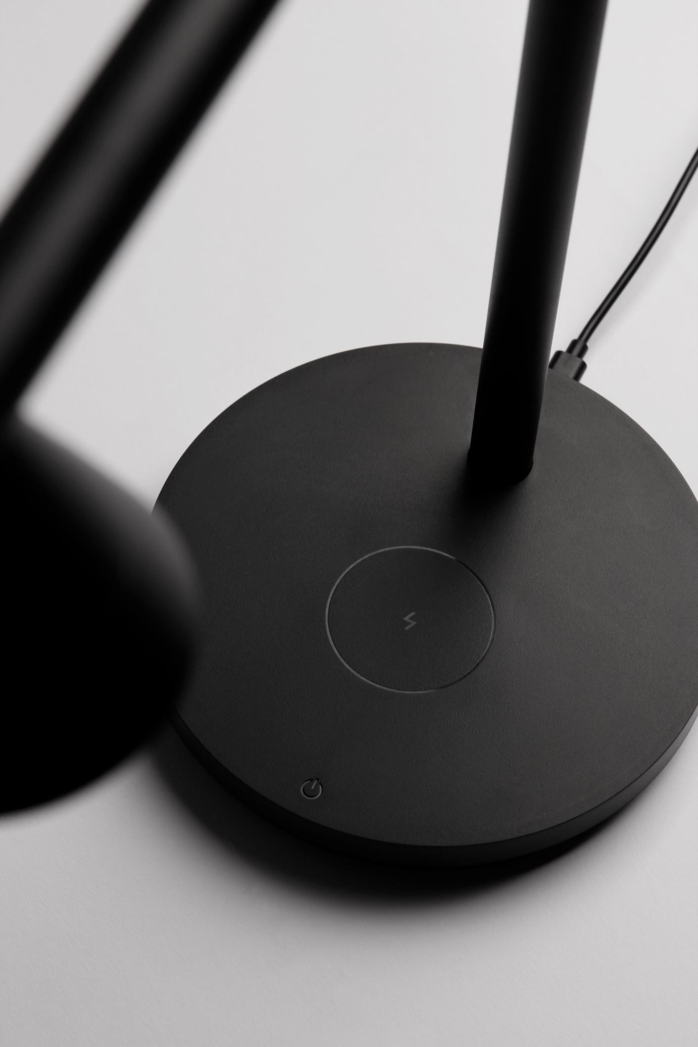 probe-desk-b02-1382x2073-small probe-desk-b02-1382x2073-small