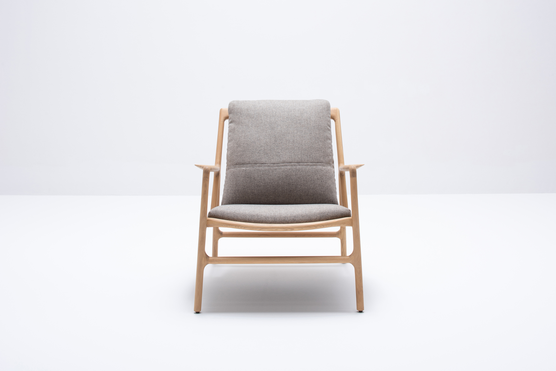dedo-easy-chair-oak-white-1015-archway-mlf-02-1-gazzda dedo-easy-chair-oak-white-1015-archway-mlf-02-1-gazzda