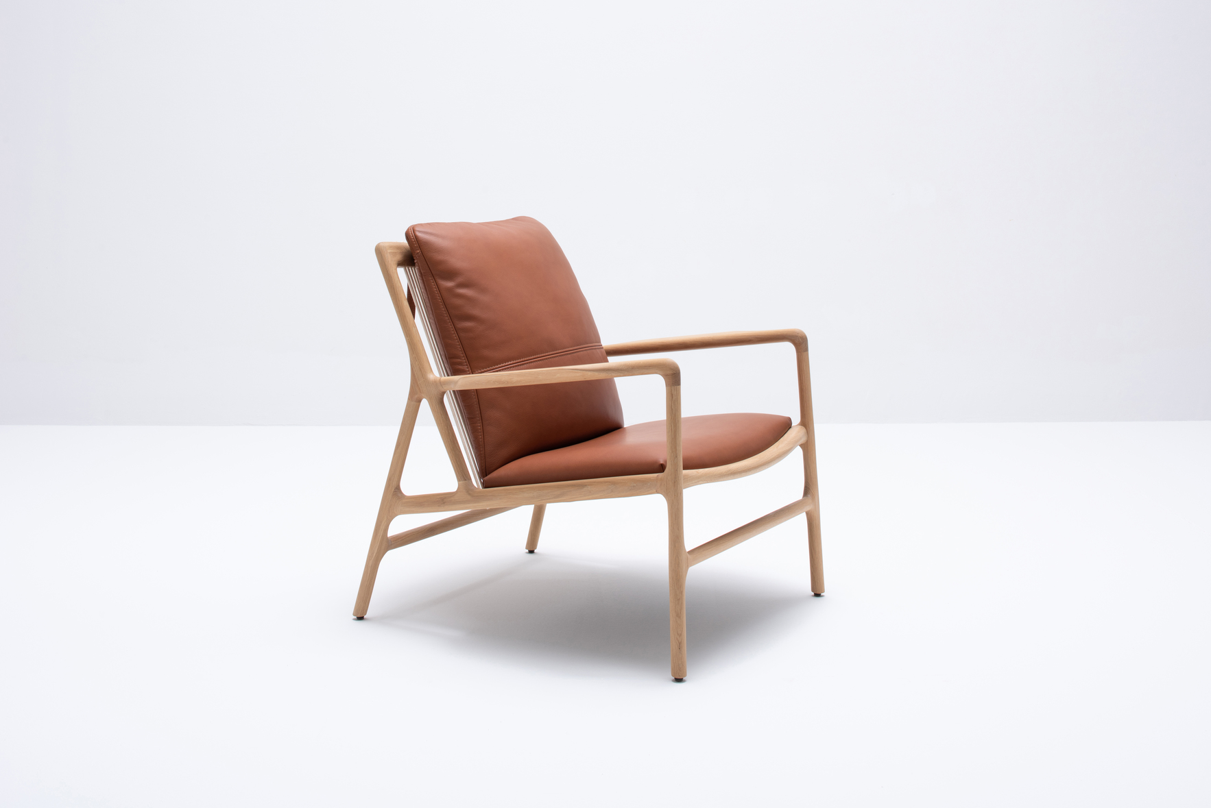 dedo-easy-chair-oak-white-1015-dakar-leather-whisky-2732-2-gazzda dedo-easy-chair-oak-white-1015-dakar-leather-whisky-2732-2-gazzda